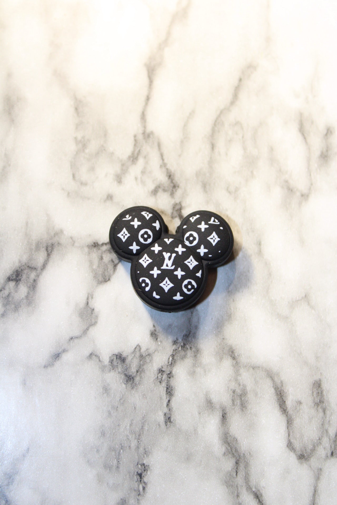 Exclusive ear designer Focal Bead