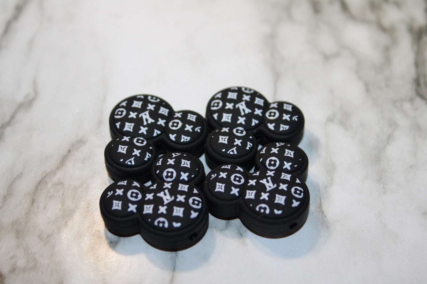 Exclusive ear designer Focal Bead